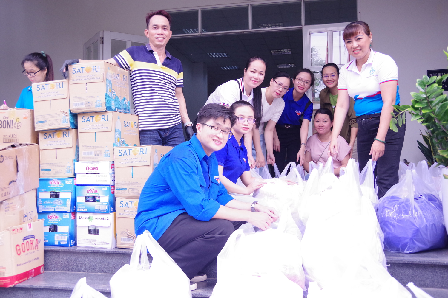 Chi nhánh Phía Nam “Phát huy truyền thống nhân ái, lan tỏa yêu thương trong cộng đồng” hướng về đồng bào miền Trung ruột thịt