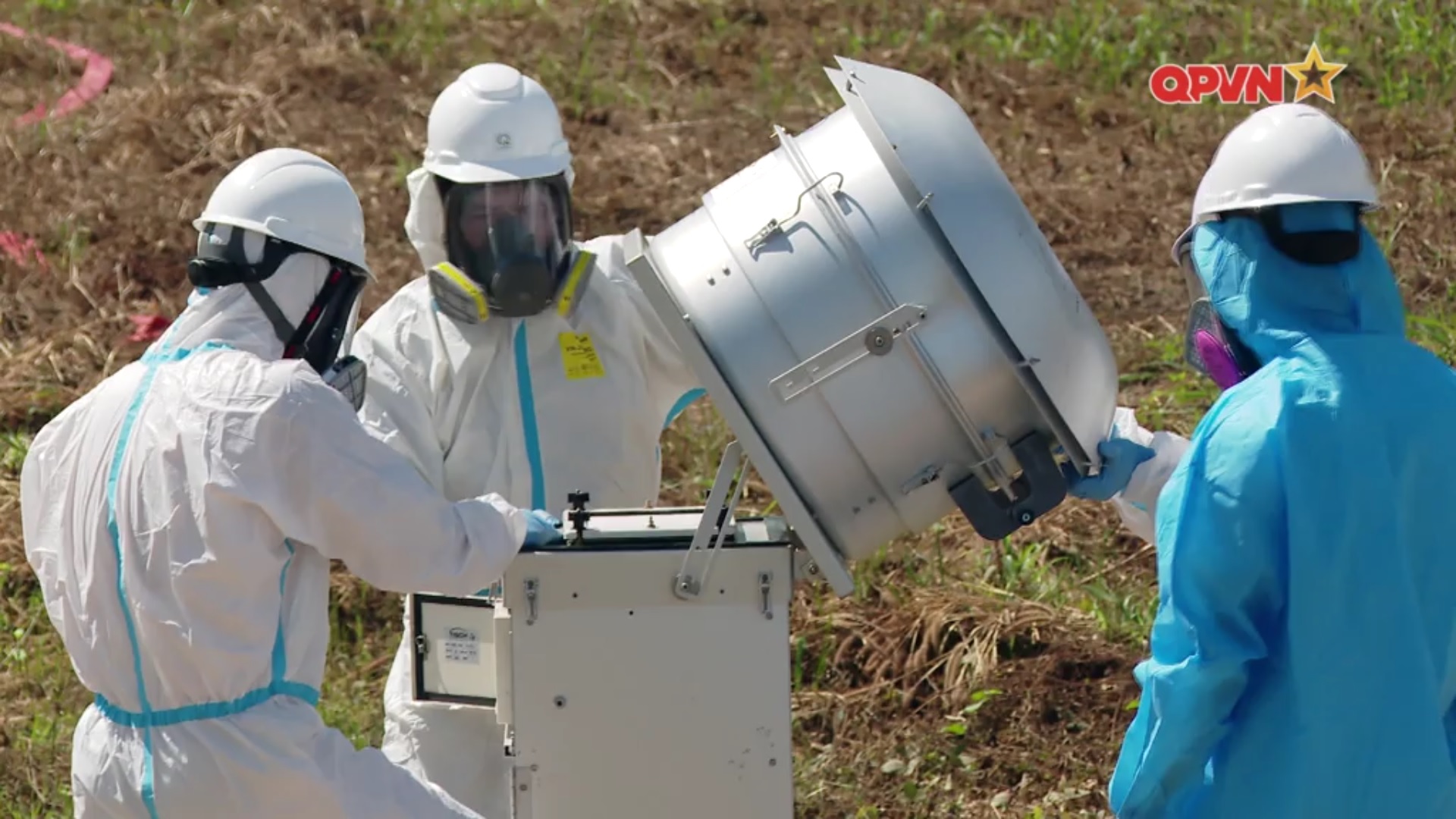 Những nhà khoa học chung tay hồi sinh đất