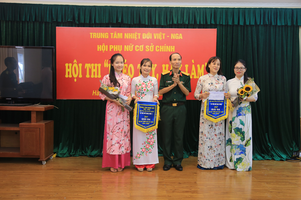 Hội thi Khéo tay hay làm năm 2020