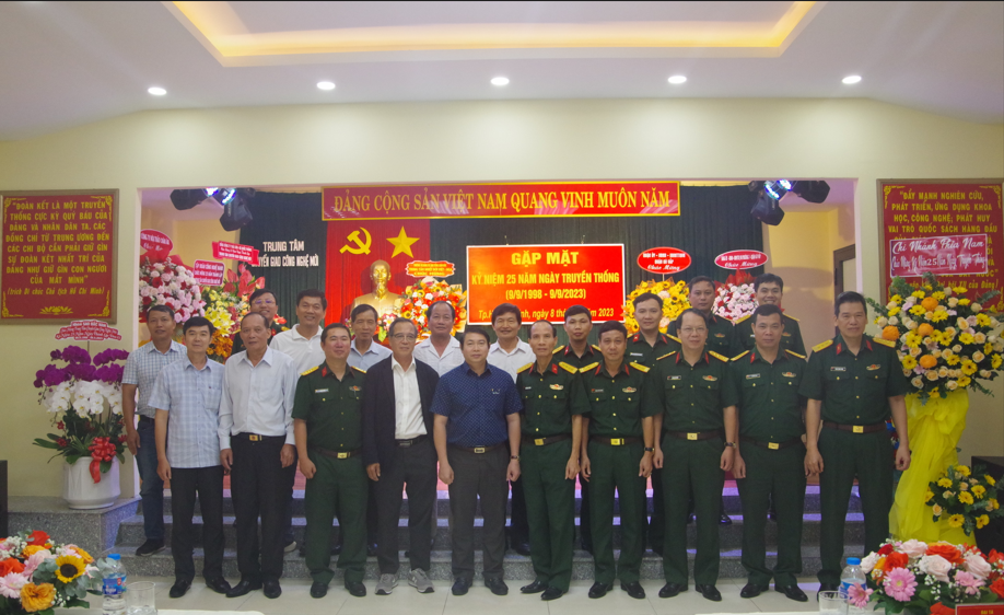 Gặp mặt kỷ niệm 25 năm Ngày Truyền thống Trung tâm Chuyển giao công nghệ mới