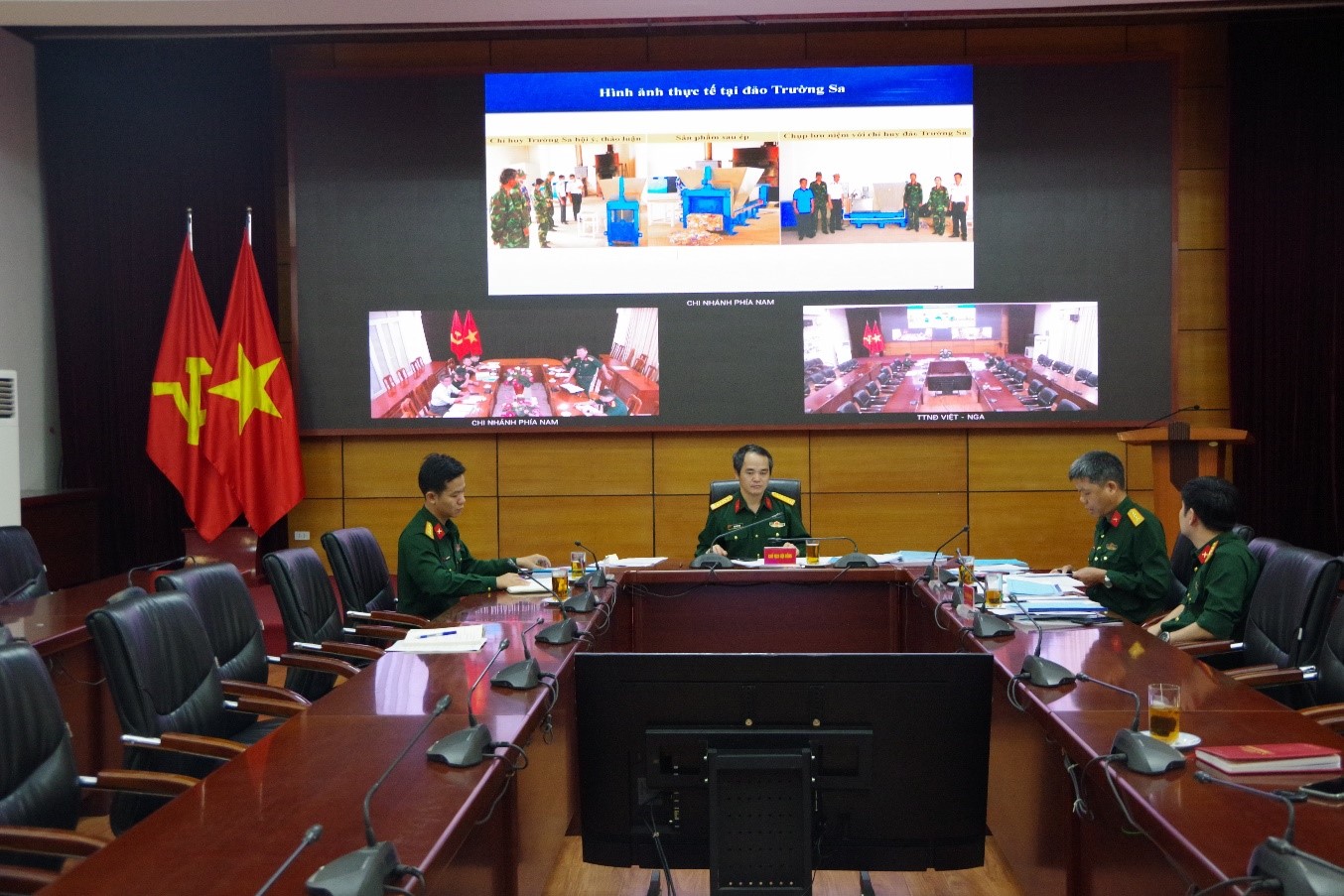 Nghiệm thu nhiệm vụ khoa học và công nghệ về chế tạo máy ép chất thải rắn phù hợp với điều kiện trên Quần đảo Trường Sa 