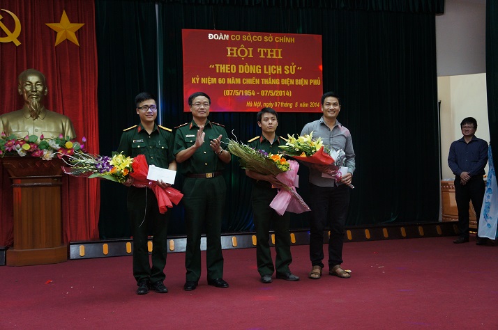 Cuộc thi “Theo dòng lịch sử”