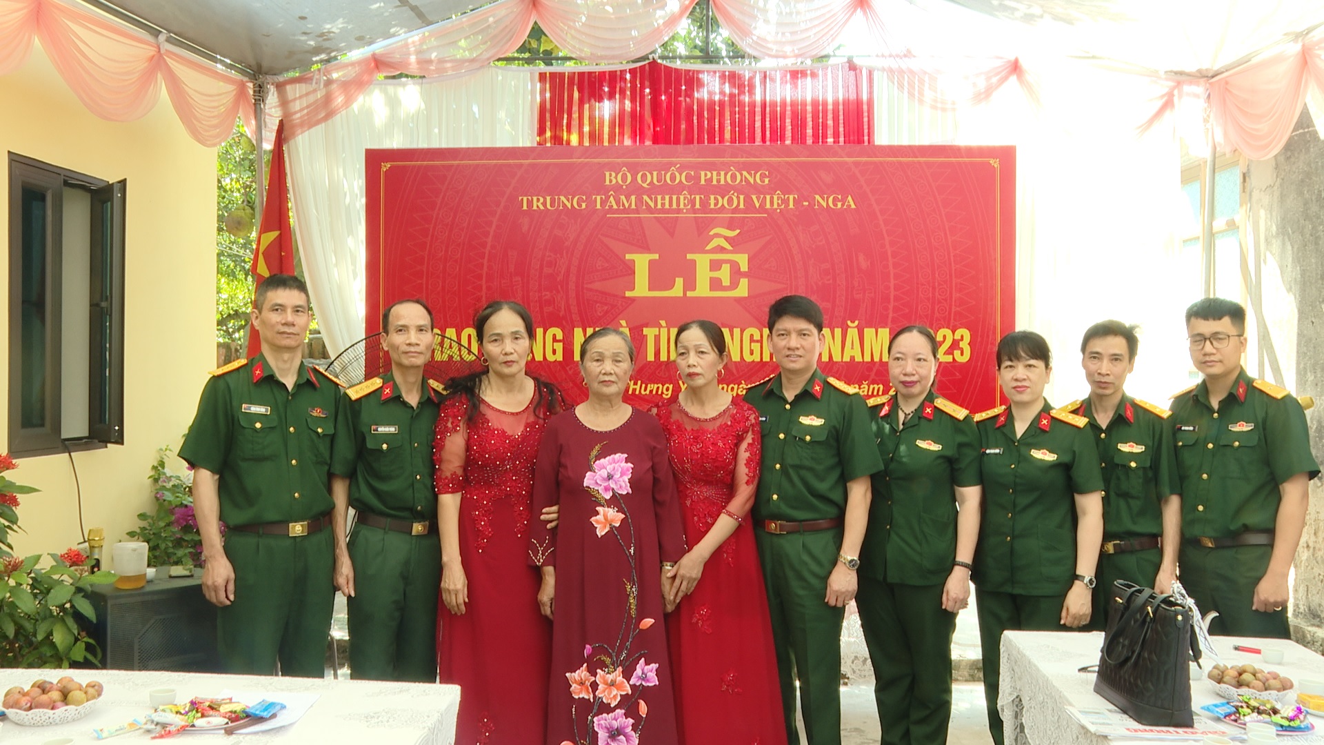 Trung tâm Nhiệt đới Việt - Nga bàn giao nhà tình nghĩa tặng vợ liệt sĩ