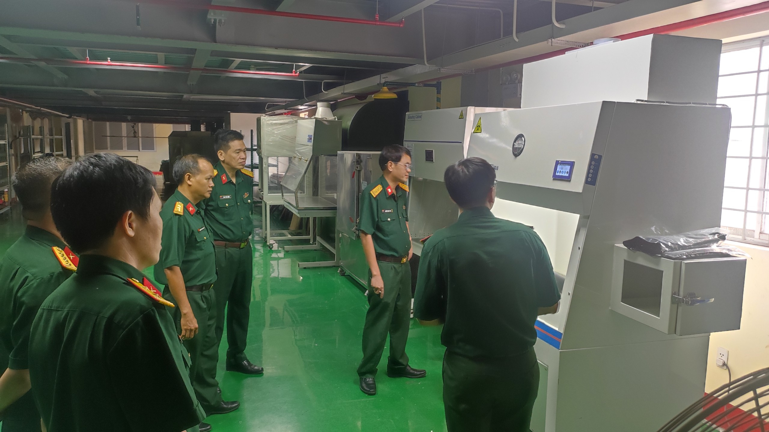 Nghiệm thu nhiệm vụ KH&CN chế tạo tủ an toàn sinh học cấp III